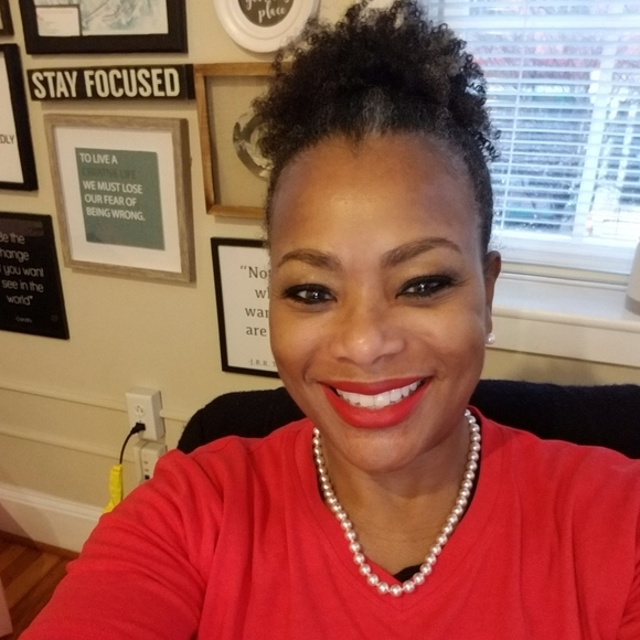 Meet your Posher, Shelly ann - Picture 3 of 4